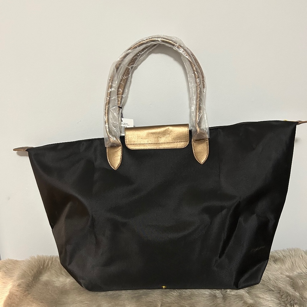 Weekend Bag - Picture 2 of 9
